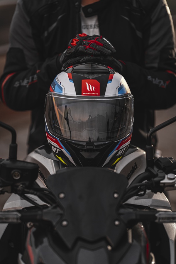MT Helmets Atom 2-5477