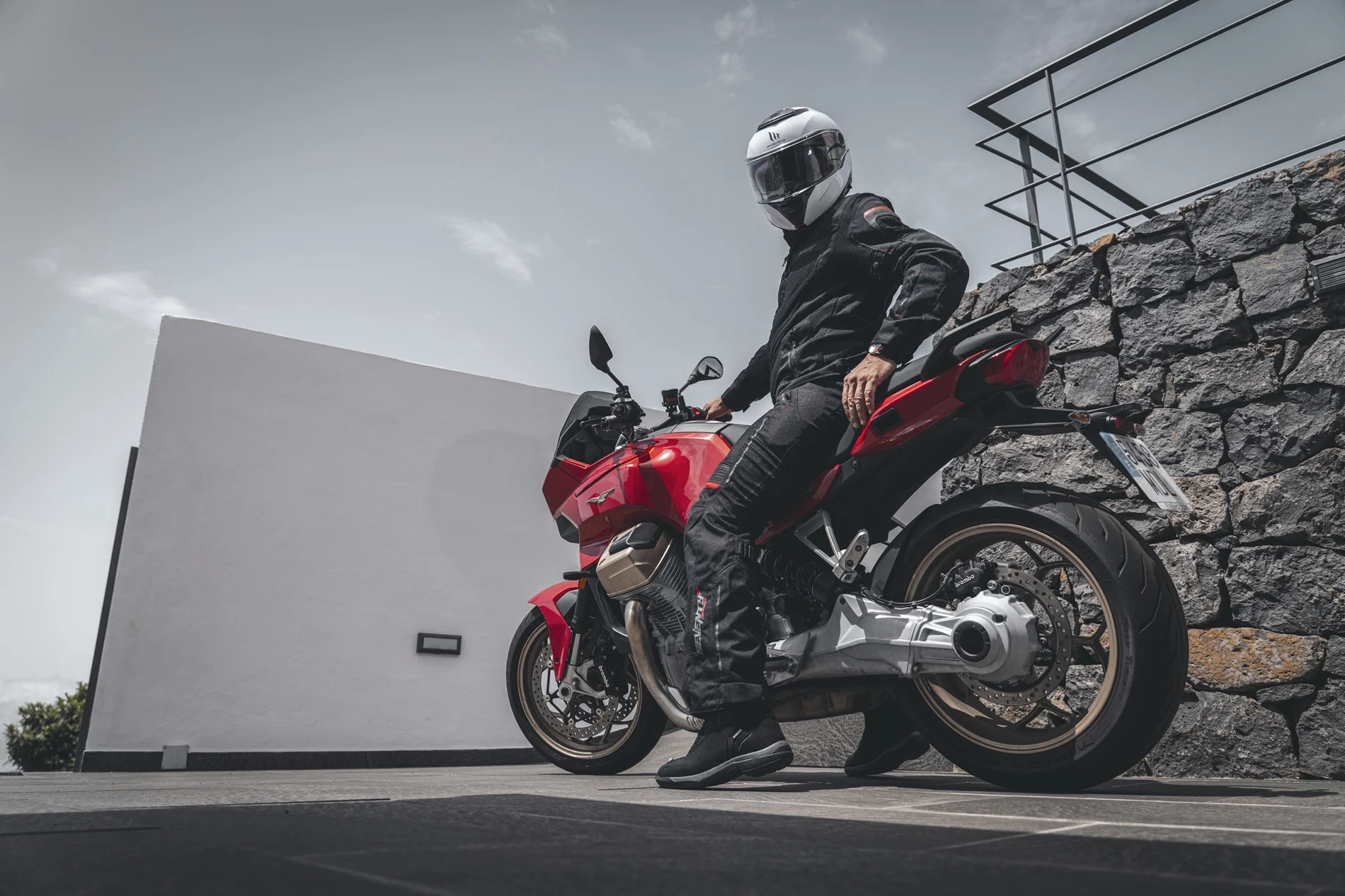 MT Helmets ATOM 2-6804