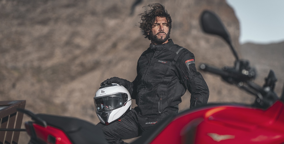 MT Helmets ATOM 2-7174
