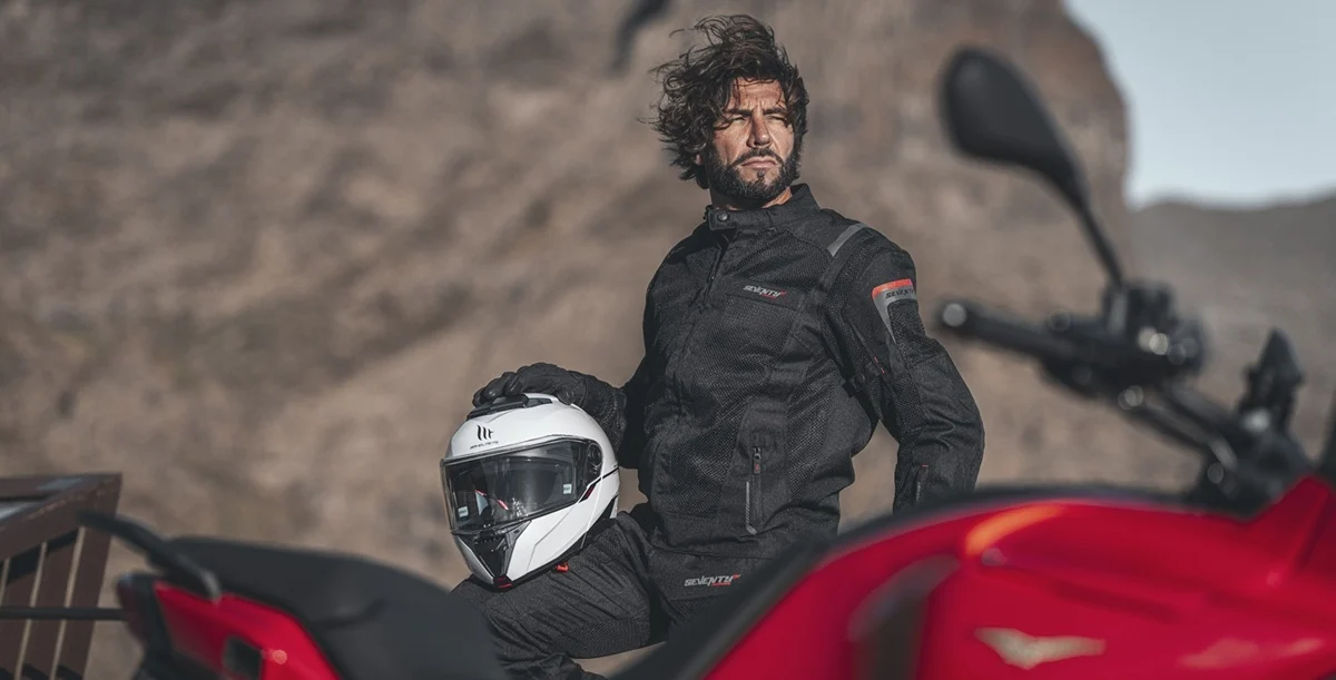 MT Helmets ATOM 2-7174